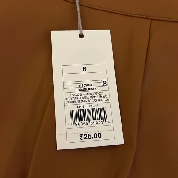 Faux leather skirt - Picture 2 of 2